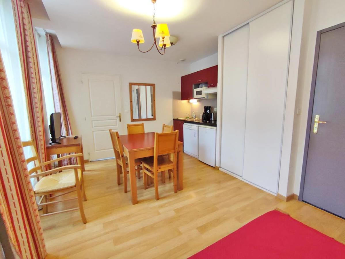 La Petite Ourse, T2, Centre Luchon, Wifi, Casier A Skis, Ascenseur, 4 Personnes Bagnères-de-Luchon Extérieur photo