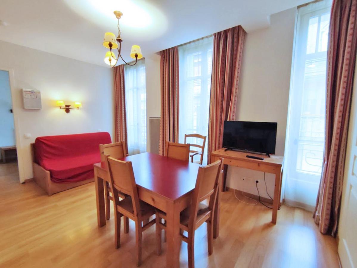 Appartement La Petite Ourse, T2, Centre Luchon, Wifi, Casier A Skis, Ascenseur, 4 Personnes à Bagnères-de-Luchon Extérieur photo